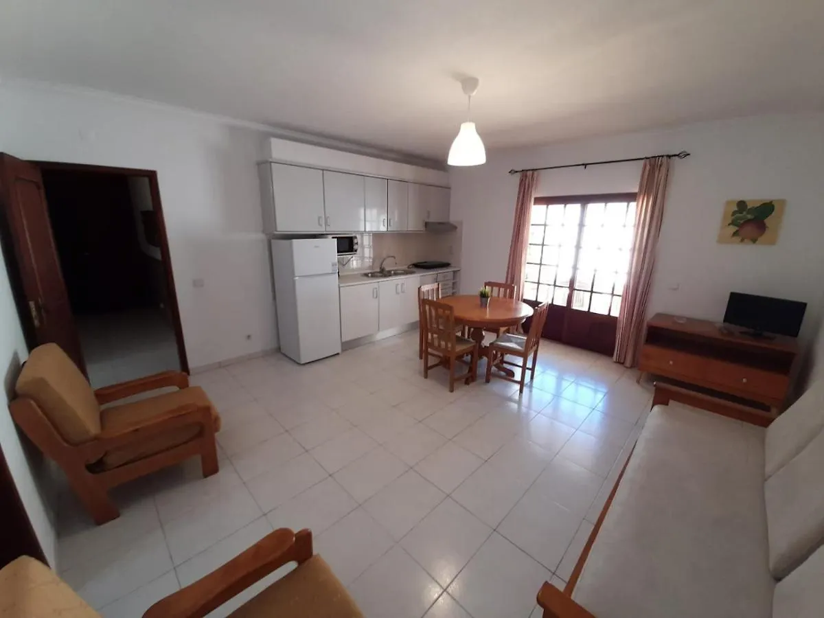 Apartamento casa teles Quarteira